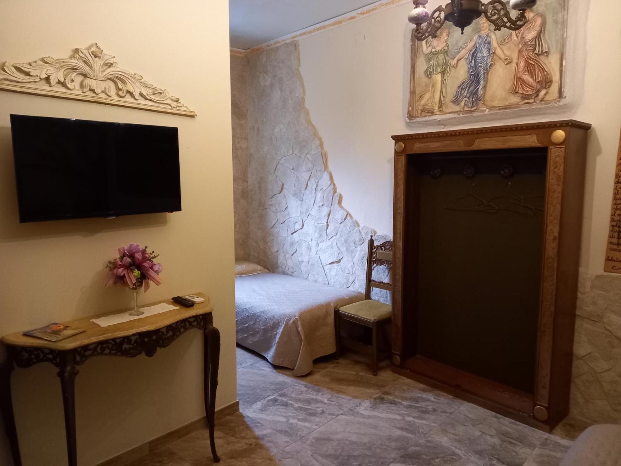 Bed and Breakfast Sicilia In Miniatura "L'Atelier Dell'Etna" Цафферана-Этнея Номер фото