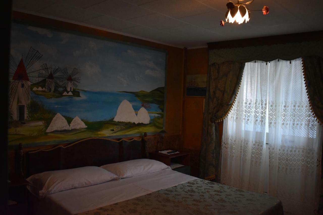 Bed and Breakfast Sicilia In Miniatura "L'Atelier Dell'Etna" Цафферана-Этнея Экстерьер фото